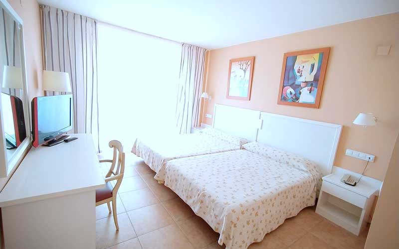OHTELS LA HACIENDA 4*
